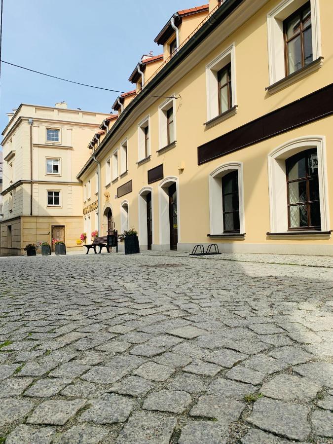 Apartament Pietrowy W Centrum Klodzka Z Darmowym Parkingiem Kladsko Exteriér fotografie